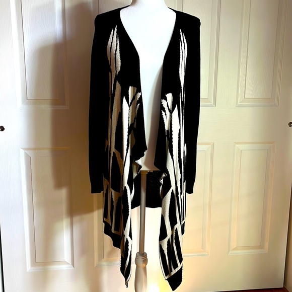 fu zade Waterfall Black Cardigan - Picture 2 of 11